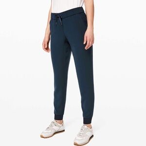 Lululemon On The Fly Jogger True Navy